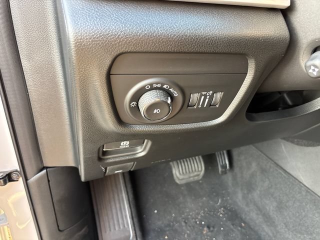 New 2026 Jeep Grand Cherokee Limited AWD/4WD image 17