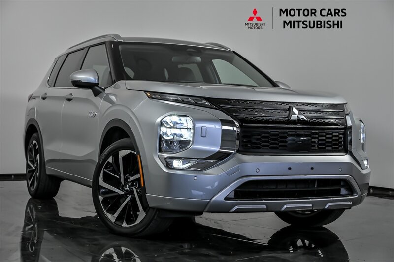 Used 2023 Mitsubishi Outlander SEL AWD/4WD image 33