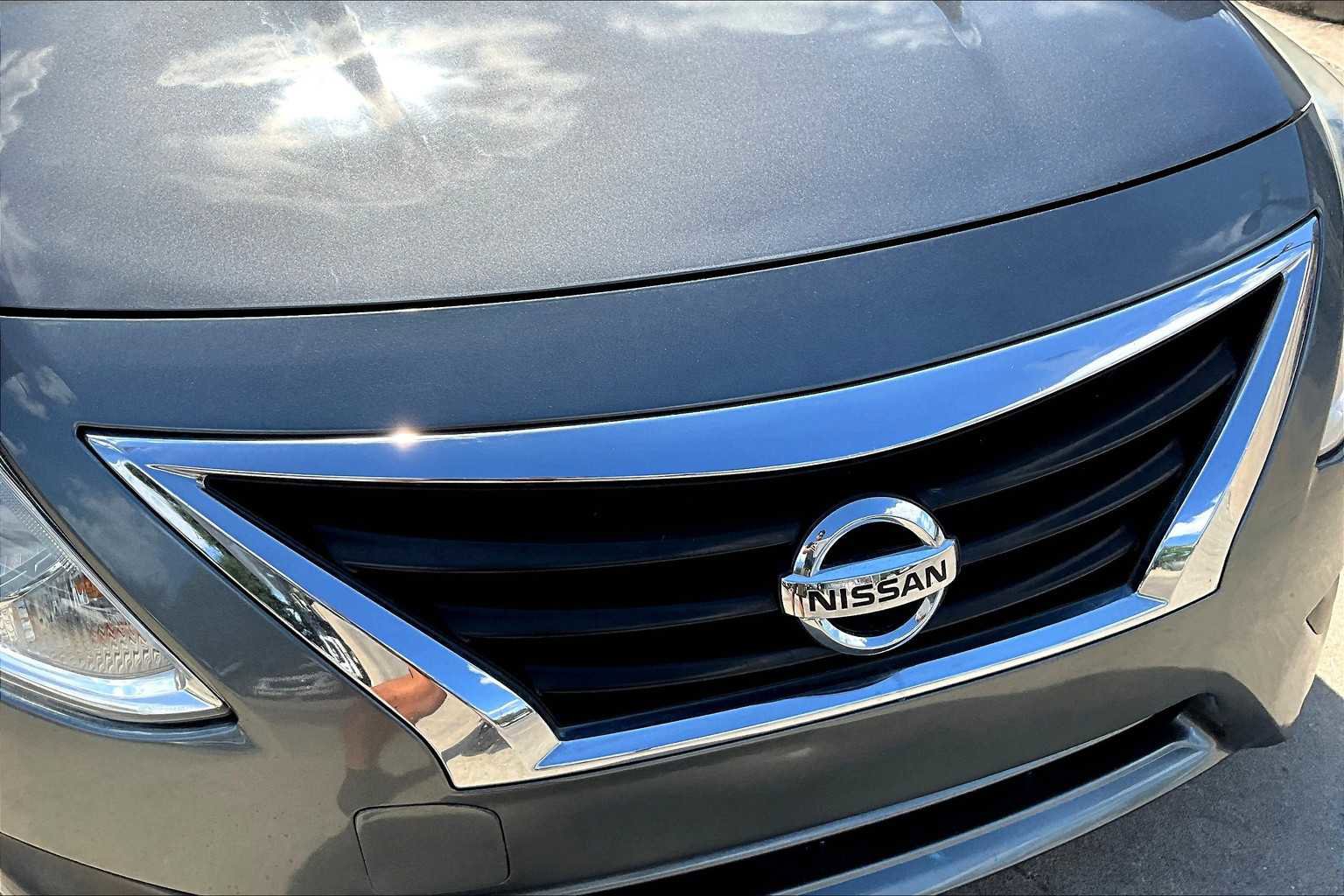 Used 2019 Nissan Versa SV image 27