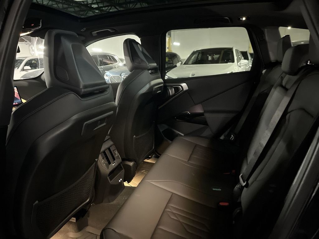 New 2026 BMW X3 xDrive30 w/ Convenience Package image 23