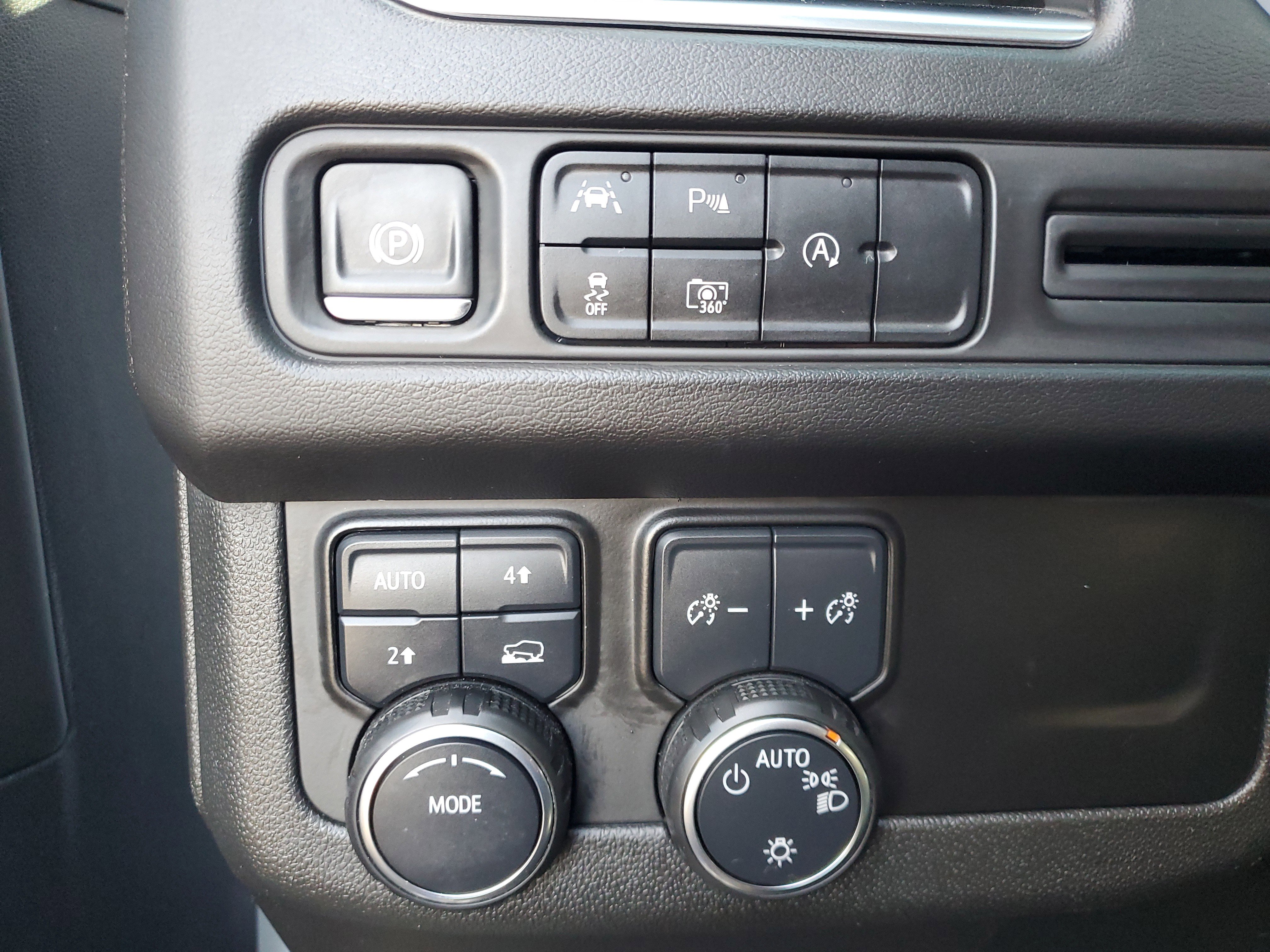 Used 2024 Chevrolet Tahoe RST w/ Luxury Package image 22