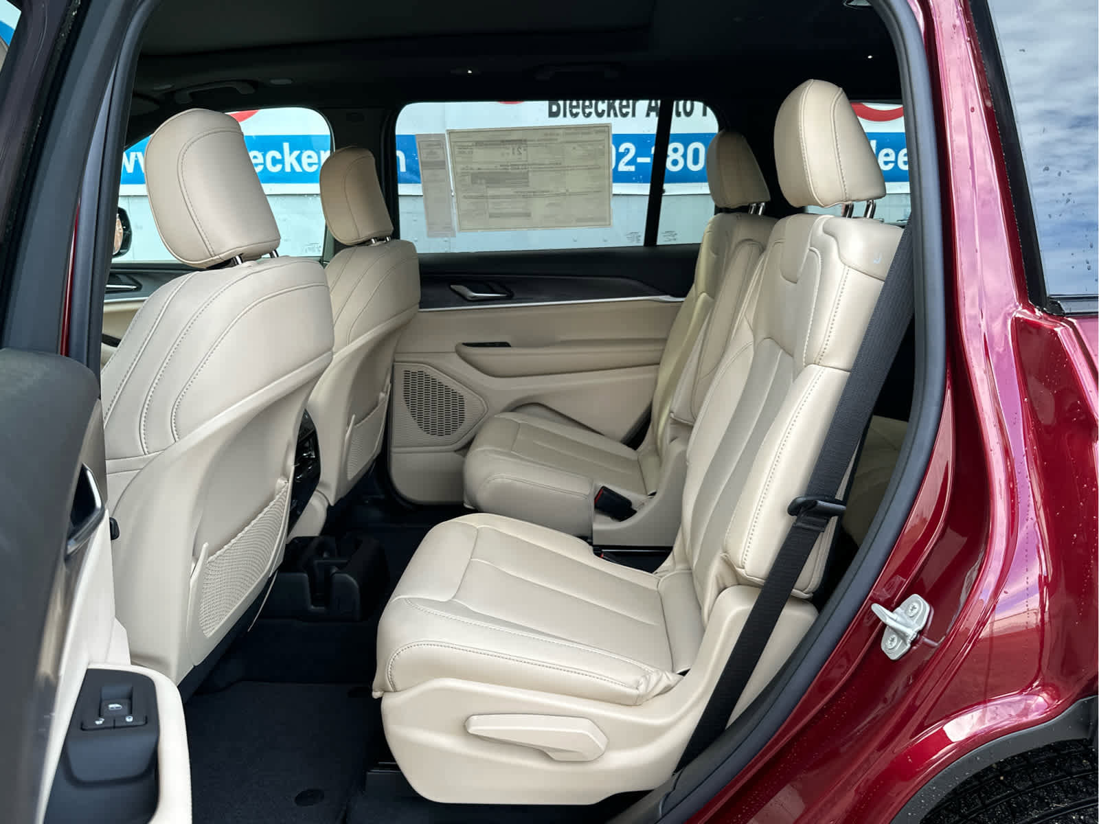 New 2025 Jeep Grand Cherokee L Limited w/ Trailer Tow Package AWD/4WD image 41