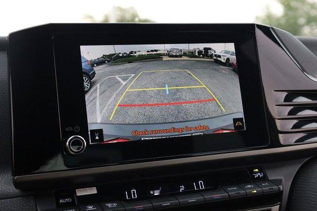 Used 2026 Toyota Camry SE FWD image 12