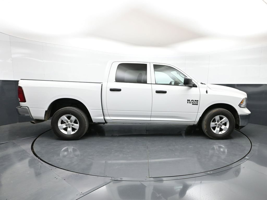 Used 2022 RAM 1500 Classic SLT AWD/4WD image 4