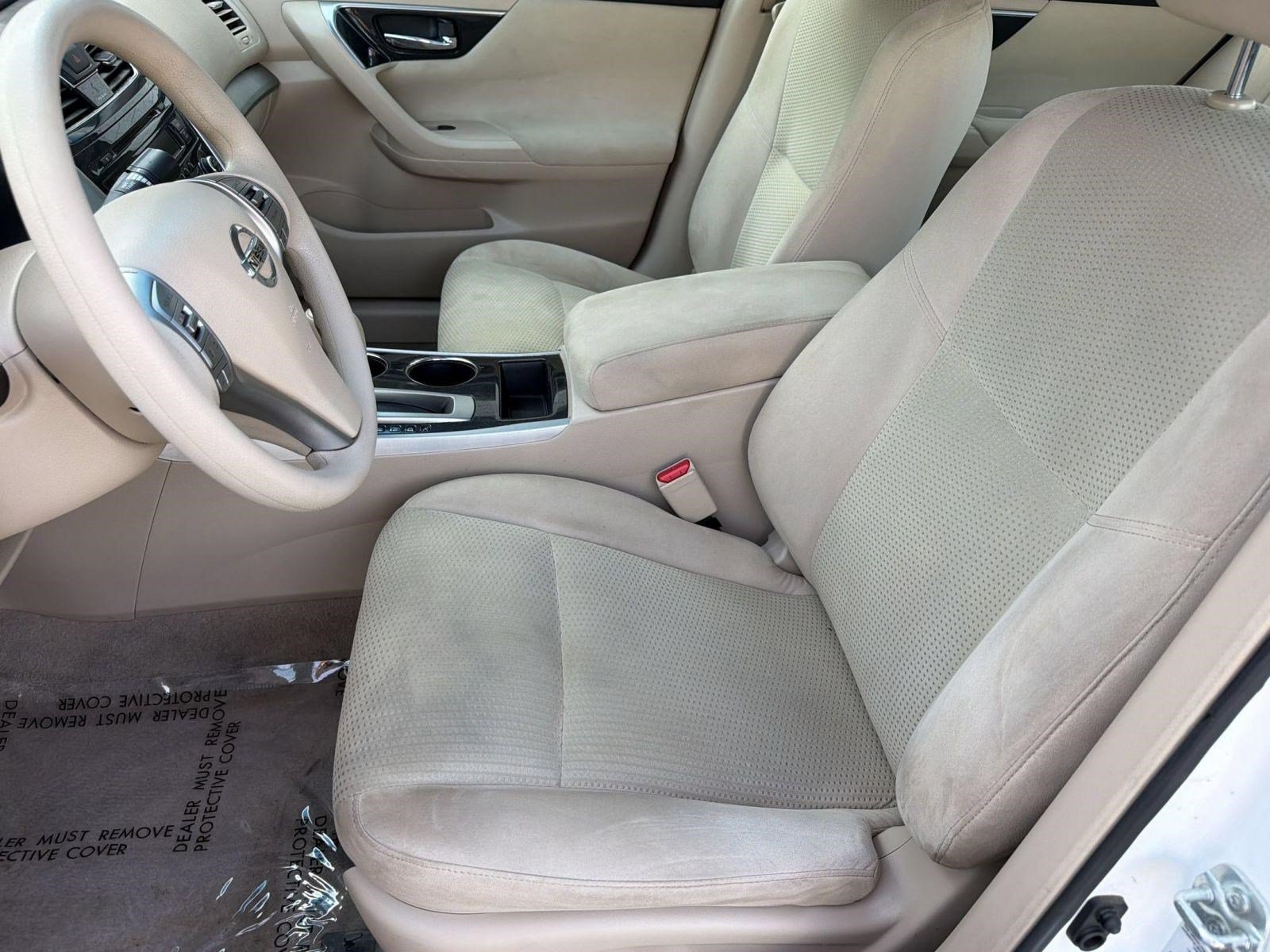 Used 2014 Nissan Altima FWD image 5