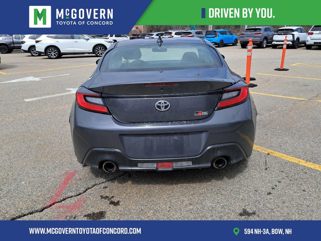 Used 2024 Toyota GR86 RWD image 4