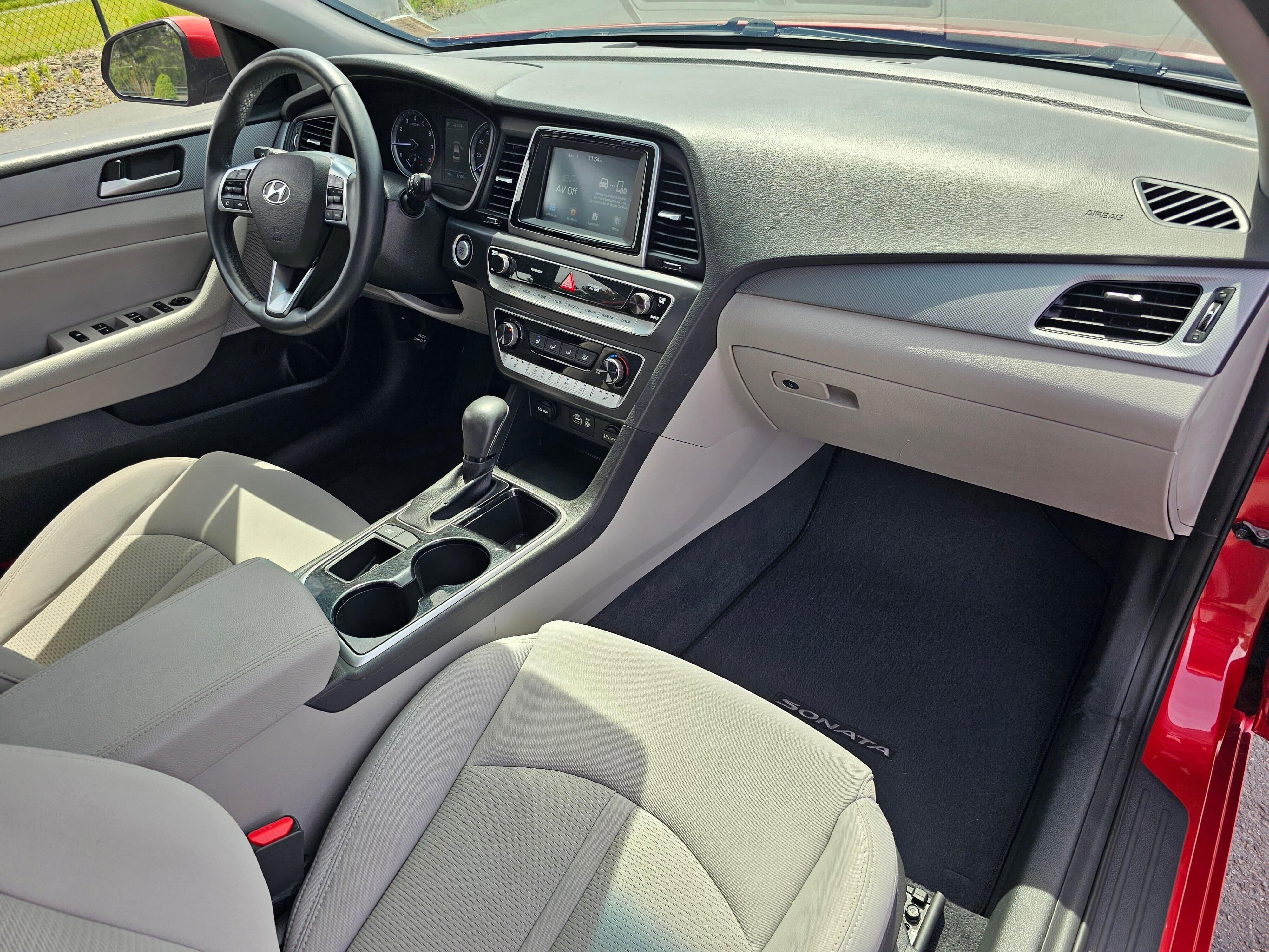 Used 2018 Hyundai Sonata SEL FWD image 12