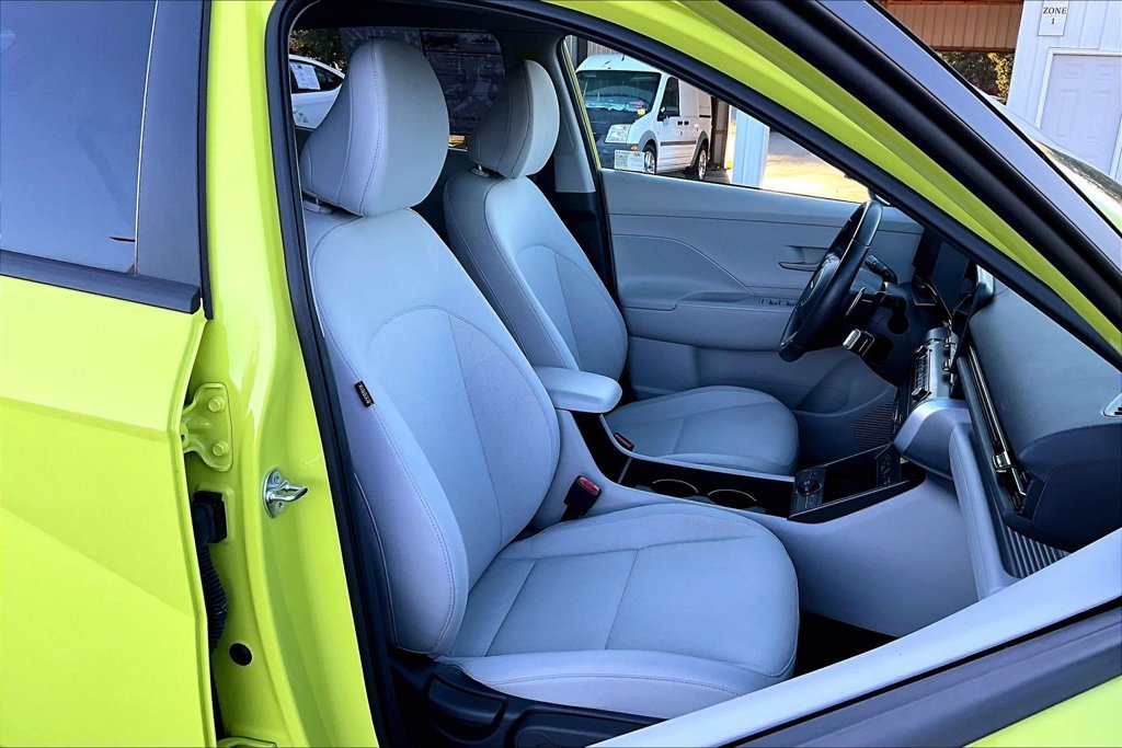 Used 2025 Hyundai Kona SEL FWD image 31