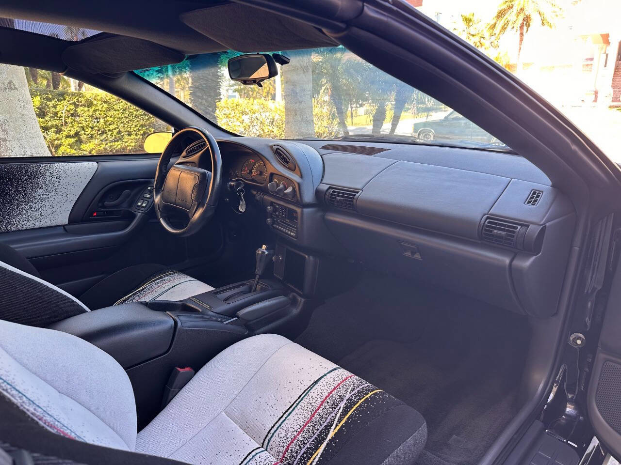 Used 1993 Chevrolet Camaro Z28 RWD image 57