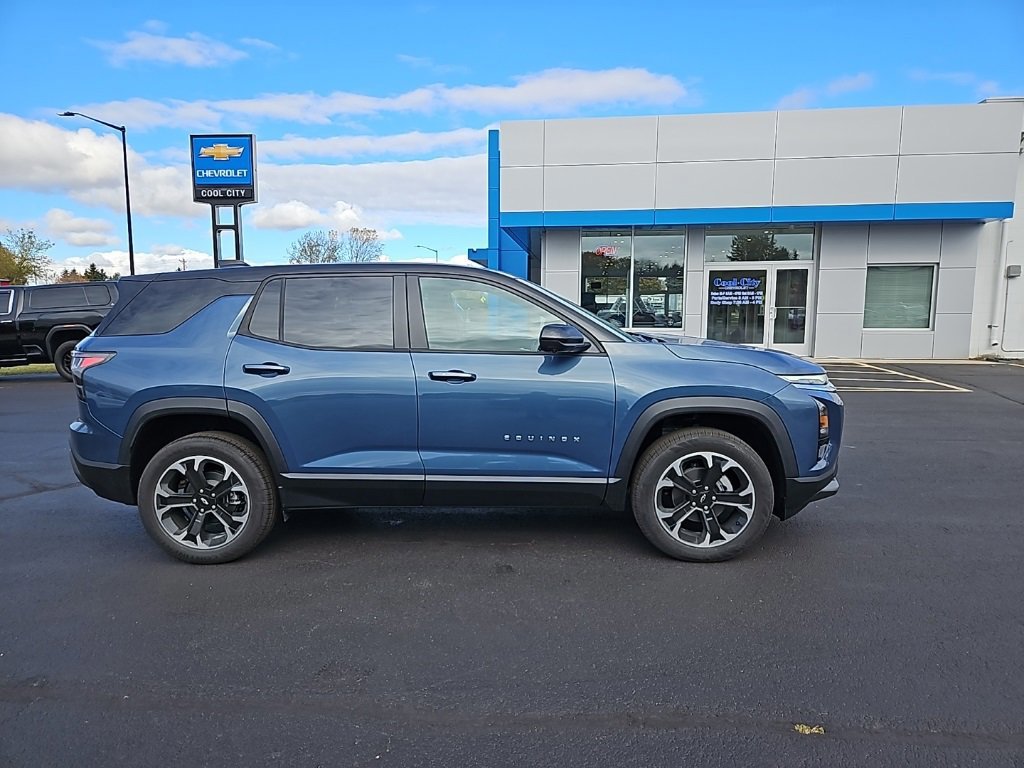 New 2026 Chevrolet Equinox LT w/ Convenience Package II image 2