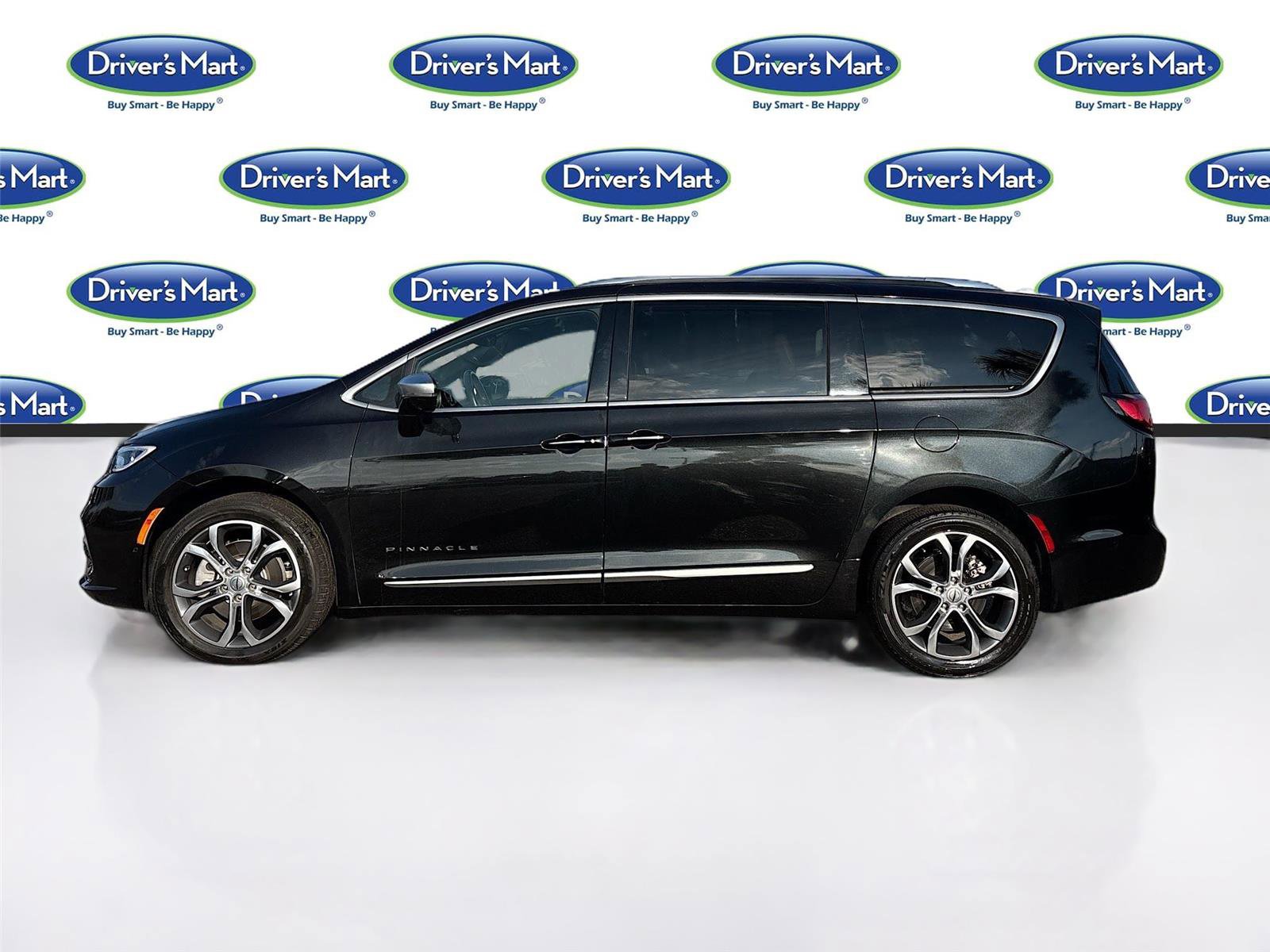 Used 2021 Chrysler Pacifica Pinnacle image 5