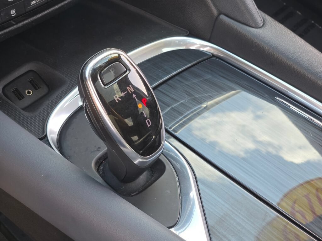 Used 2019 Buick Enclave Essence w/ Trailering Package, 5000 lbs. AWD/4WD image 28