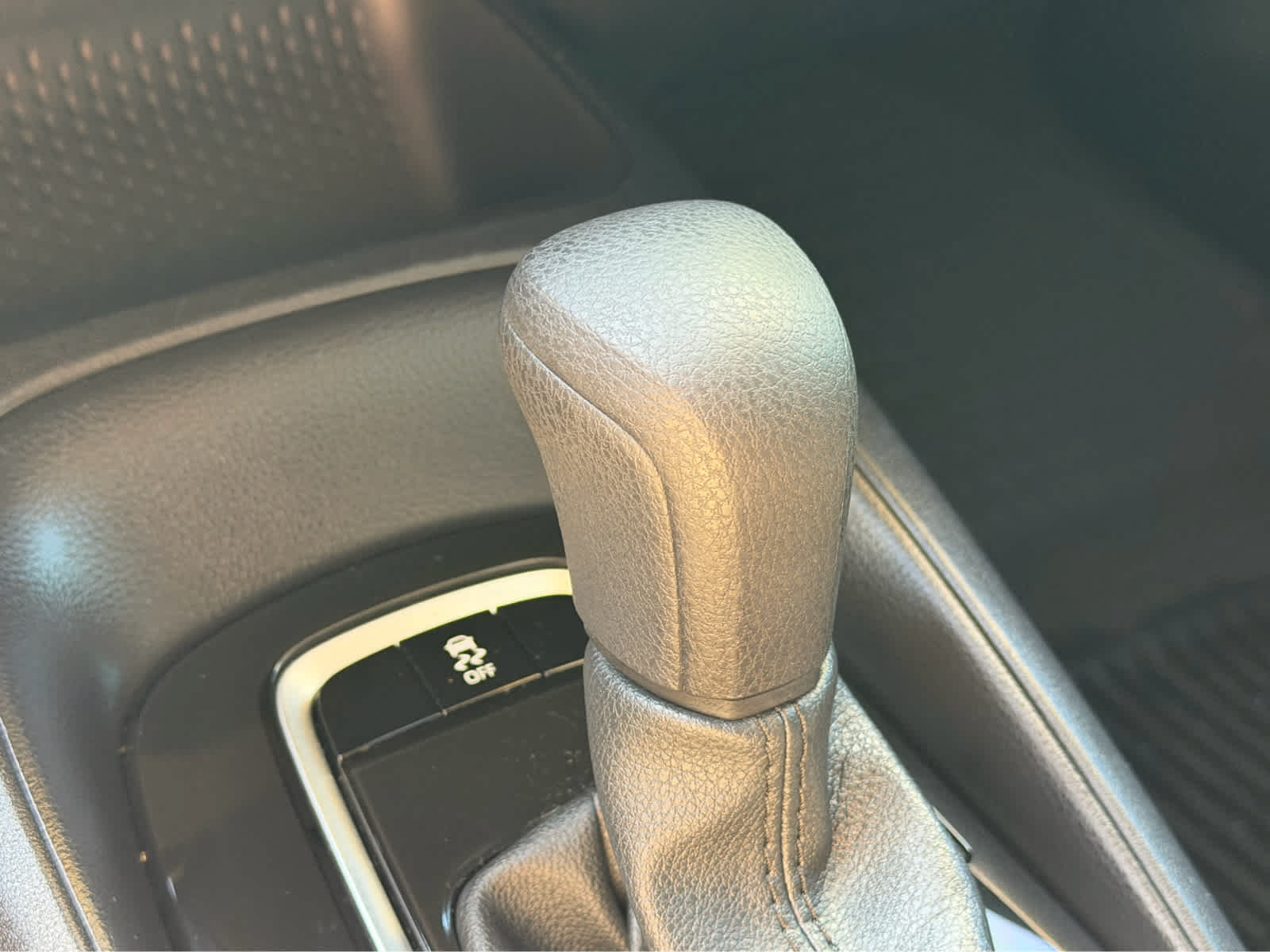 Used 2025 Toyota Corolla LE FWD image 24
