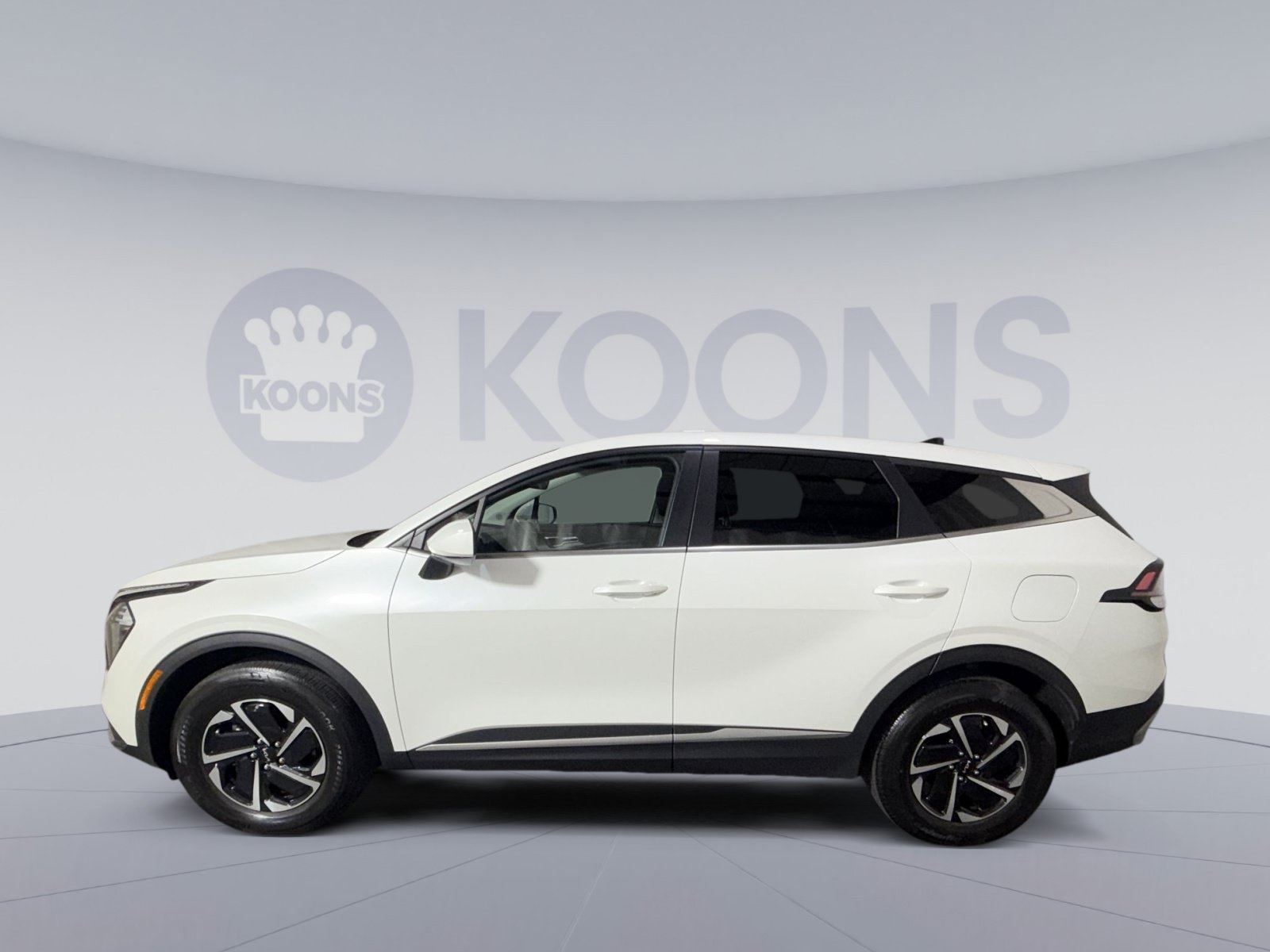 Used 2023 Kia Sportage LX AWD/4WD image 2