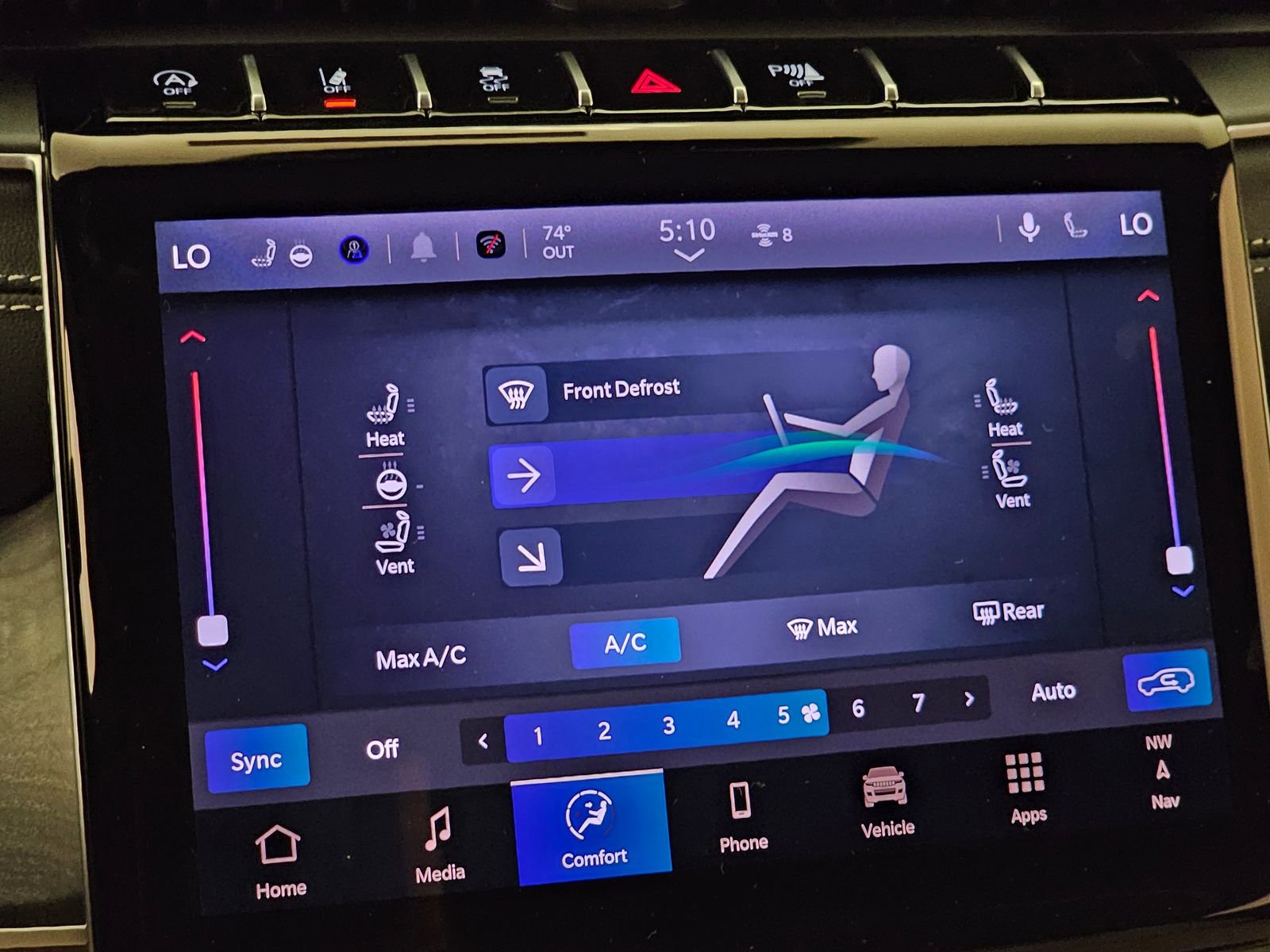 New 2025 Jeep Grand Cherokee Limited w/ Luxury Tech Group II image 23