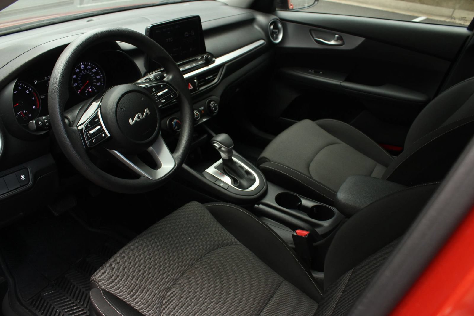 Used 2024 Kia Forte LXS FWD image 13