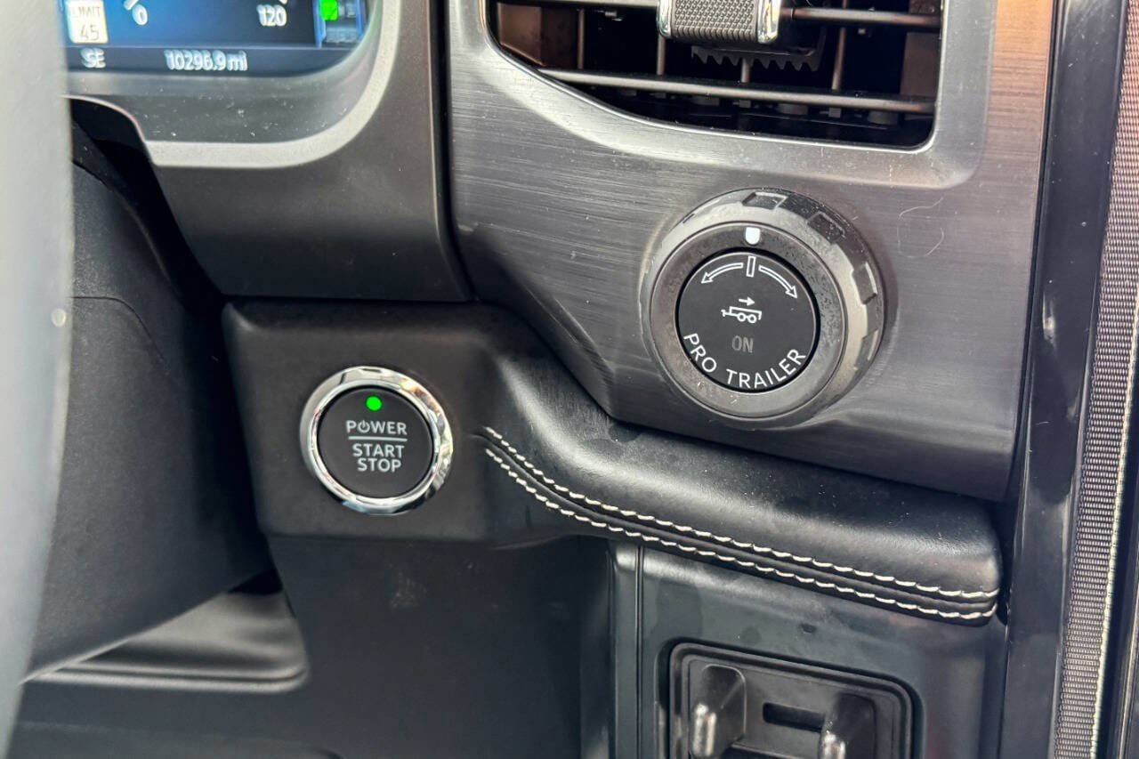 Used 2025 Ford F150 Lightning Platinum AWD/4WD image 42
