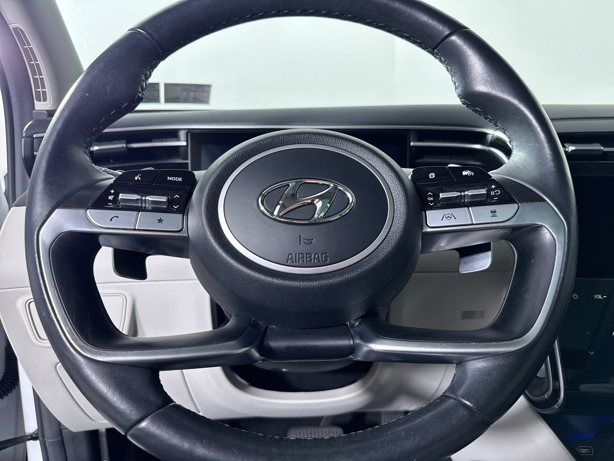 Used 2022 Hyundai Tucson Limited w/ Cargo Package AWD/4WD image 21