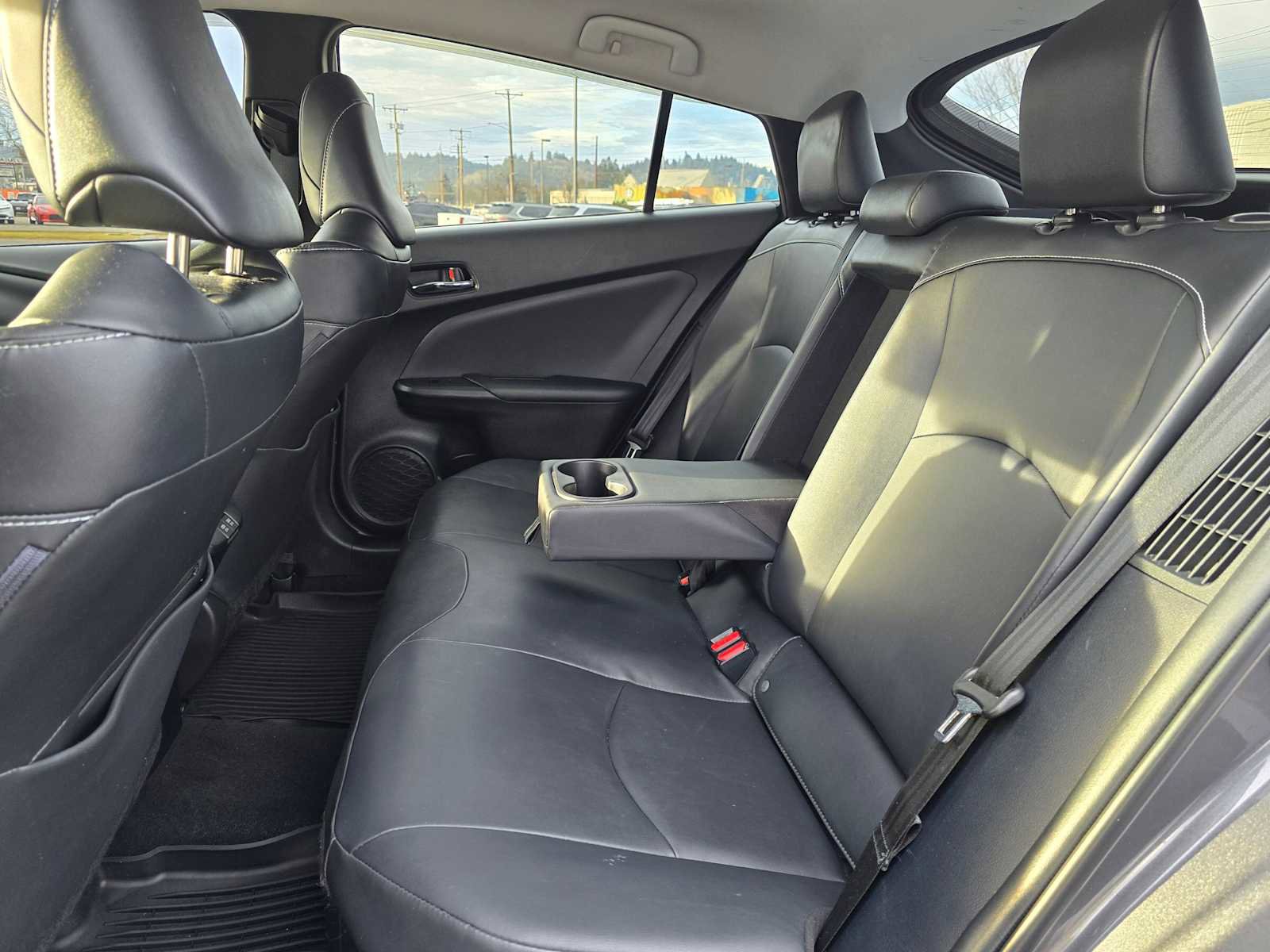 Used 2021 Toyota Prius Prime XLE image 21