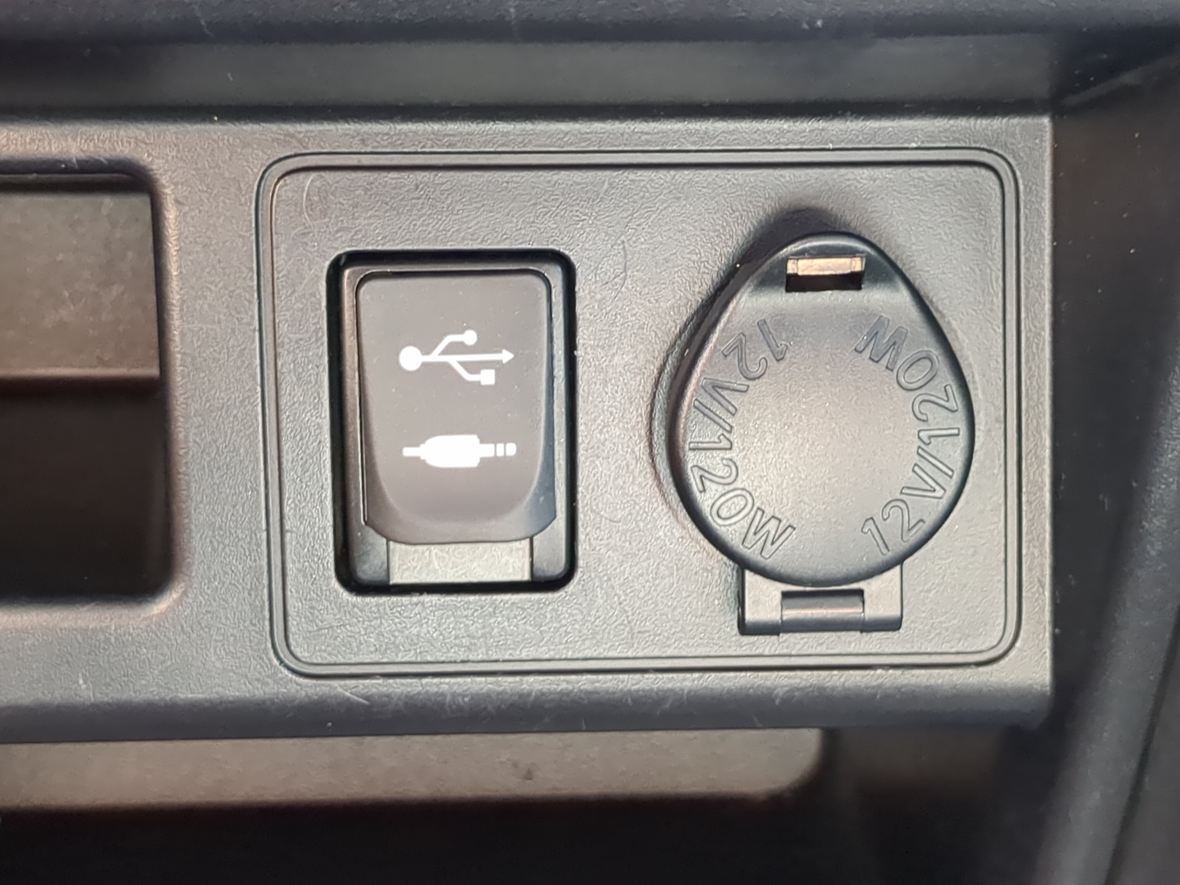 Used 2015 Toyota 4Runner SR5 Premium RWD image 20