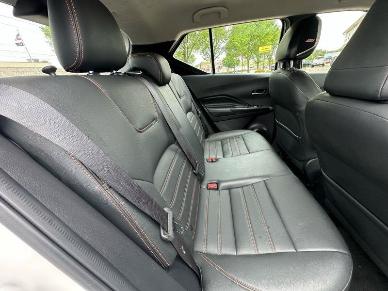 Used 2019 Nissan Kicks SR w/ SR Premium Package FWD image 18
