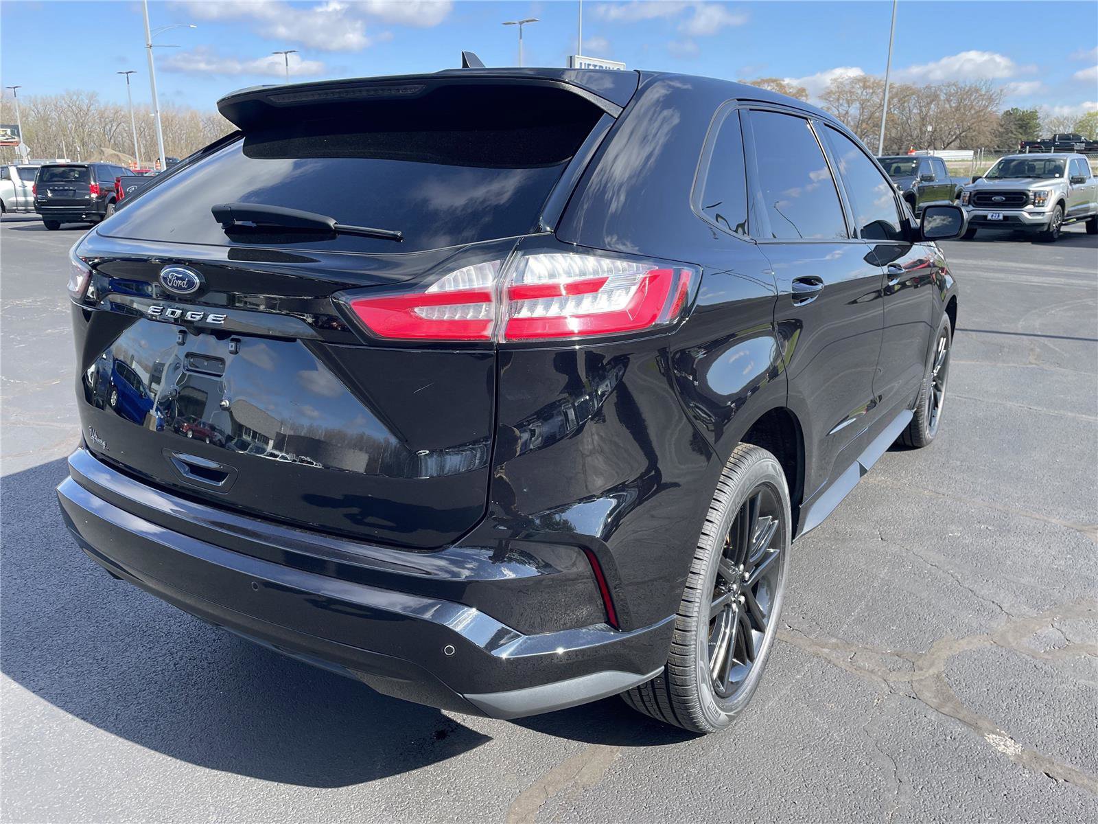 Used 2023 Ford Edge ST-Line image 5