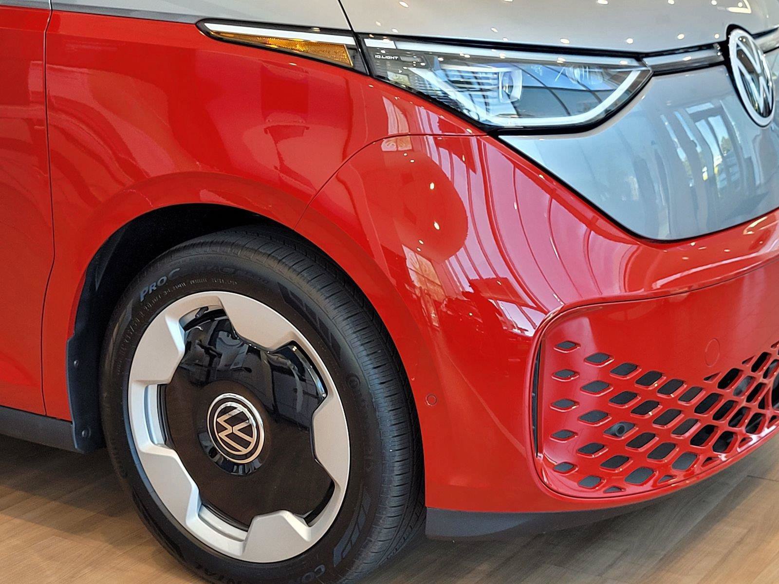 New 2025 Volkswagen ID. Buzz Pro S Plus AWD/4WD image 4