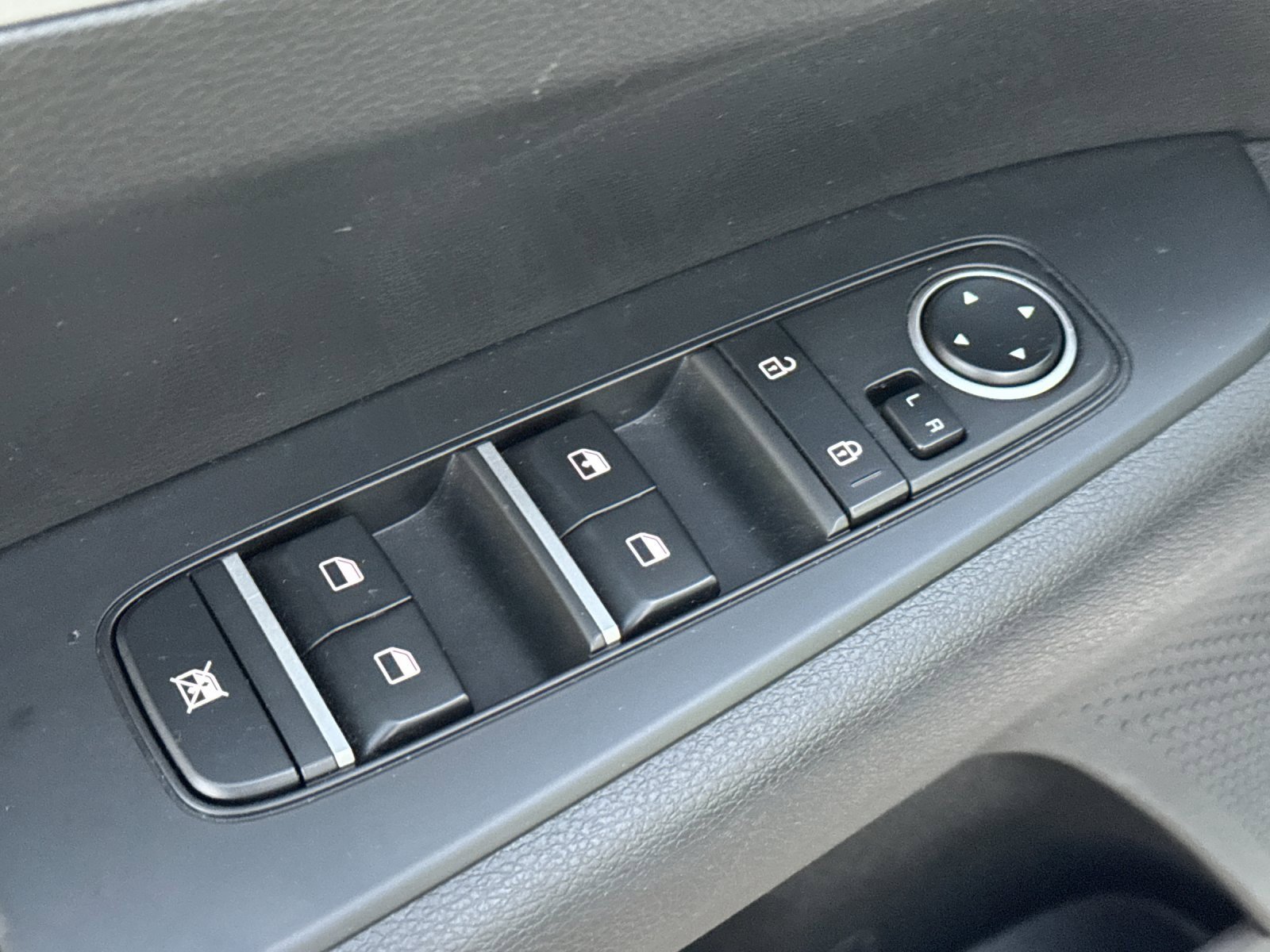 Used 2022 Kia Forte LXS image 12