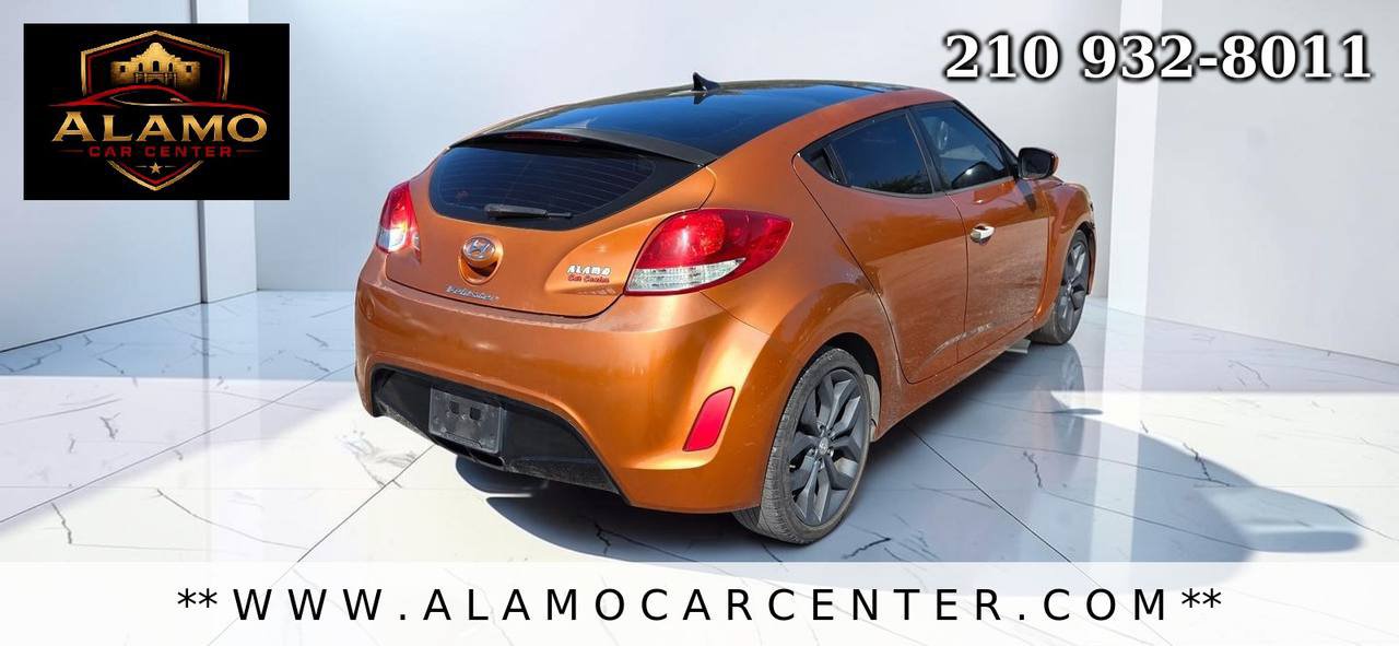 Used 2013 Hyundai Veloster w/ Style Pkg FWD image 5