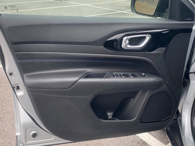 New 2026 Jeep Compass Limited image 12