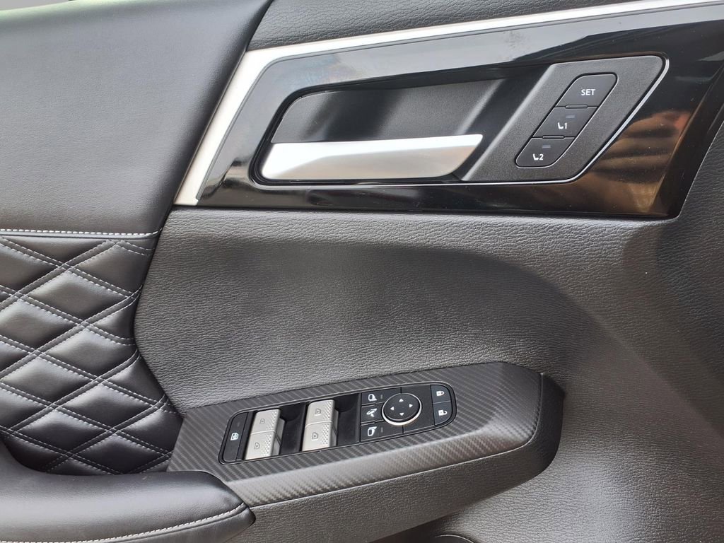 Used 2023 Mitsubishi Outlander SEL image 18