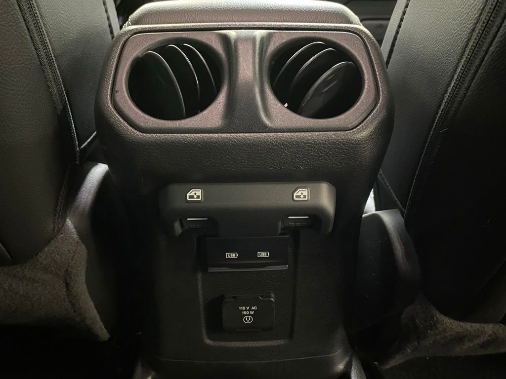 Used 2023 Jeep Wrangler Unlimited Sahara image 19