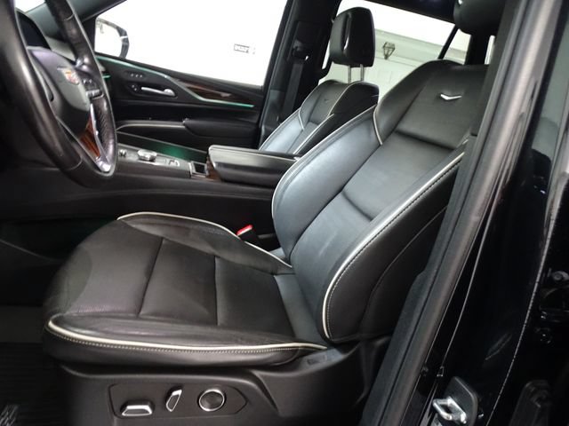 Certified 2024 Cadillac Escalade Premium Luxury w/ LPO, Floor Liner Package AWD/4WD image 2