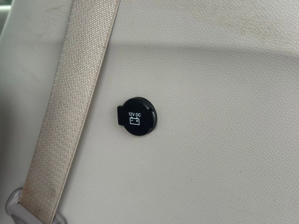 Used 2018 Chrysler Pacifica Touring-L image 52