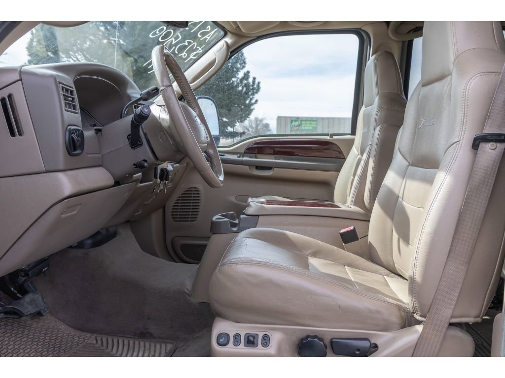 Used 2004 Ford Excursion Limited image 7