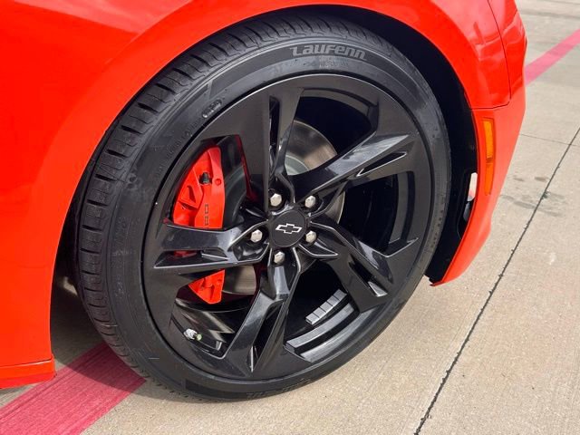 Used 2021 Chevrolet Camaro SS image 13