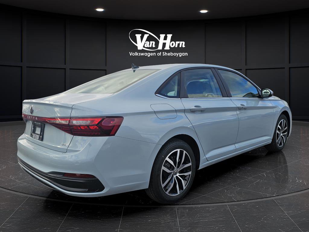 New 2026 Volkswagen Jetta SE FWD image 3
