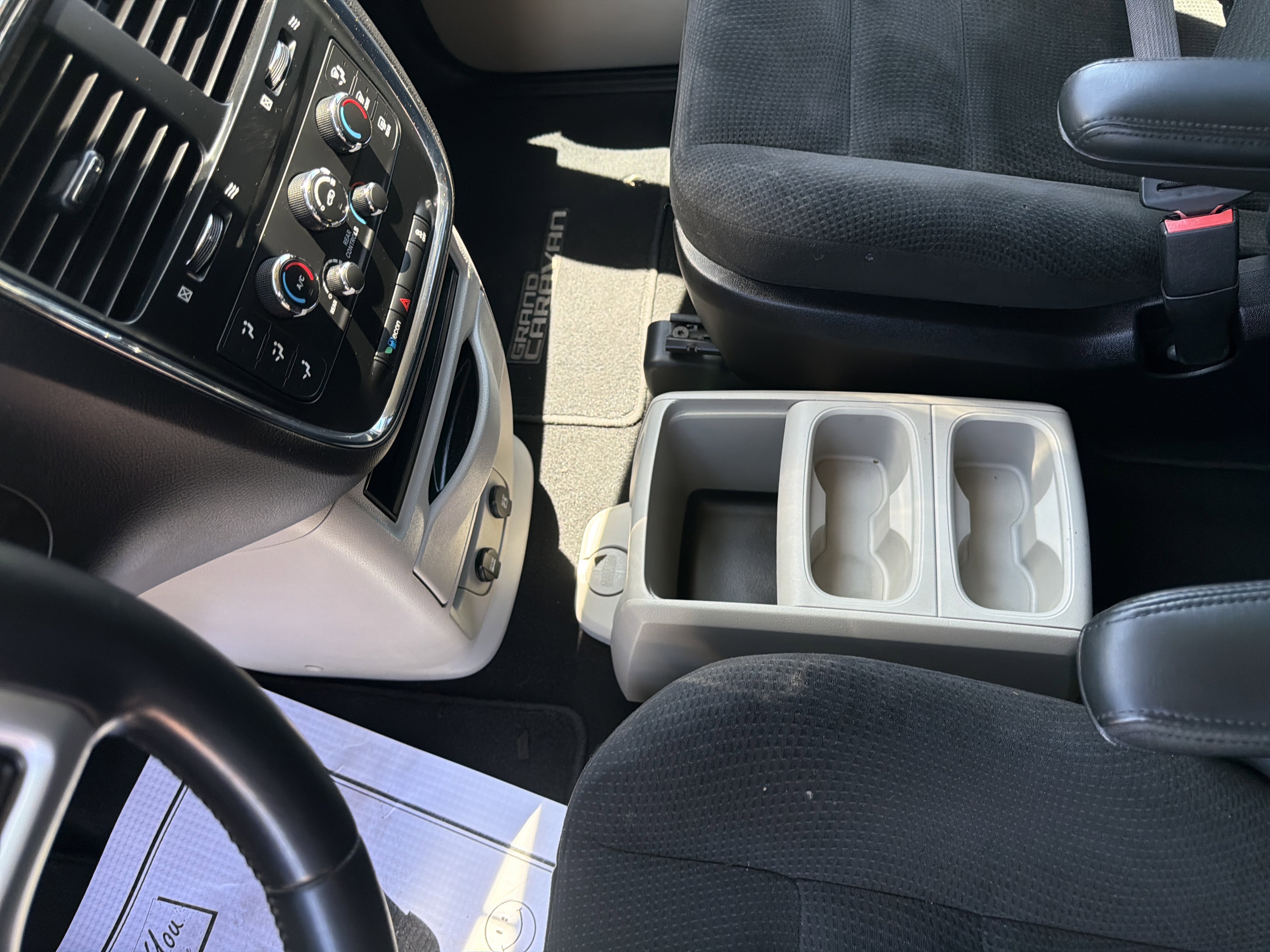 Used 2016 Dodge Grand Caravan SE w/ Quick Order Package 29E SE FWD image 39