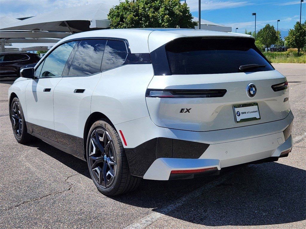 Certified 2025 BMW iX M60 image 5