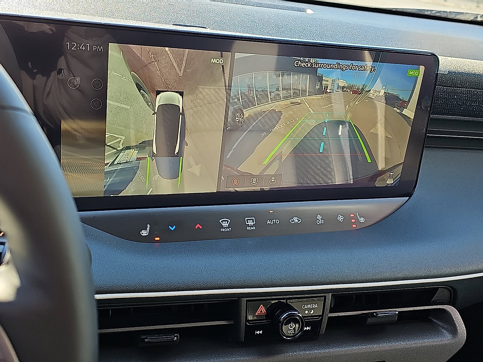 New 2026 Nissan Leaf Platinum+ w/ Floor Mat Package (Platinum+) image 15