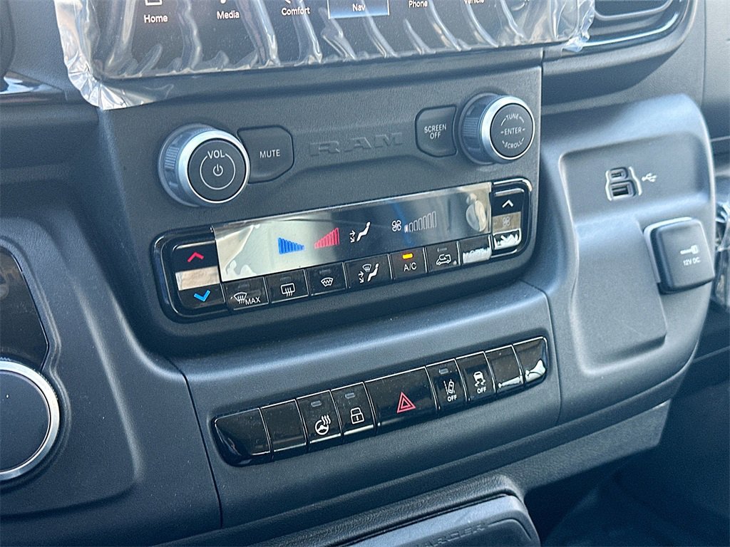 Used 2024 RAM ProMaster 3500 w/ Delivery Van Package image 17