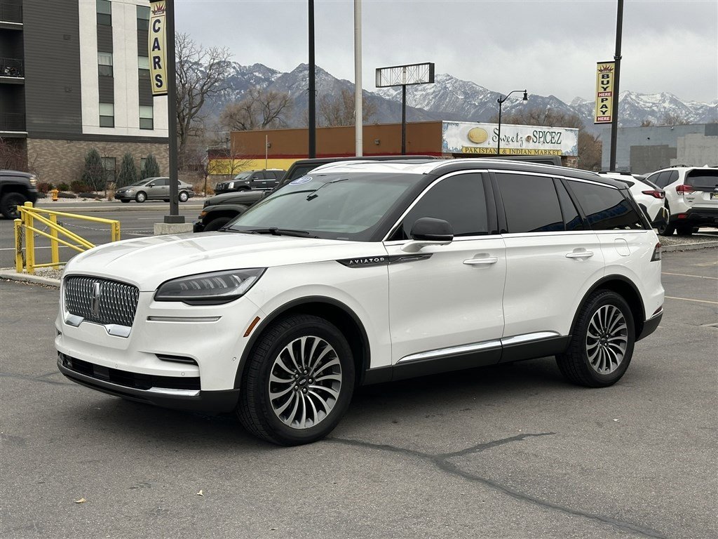Used 2022 Lincoln Aviator Reserve w/ Equipment Group 201A image 3