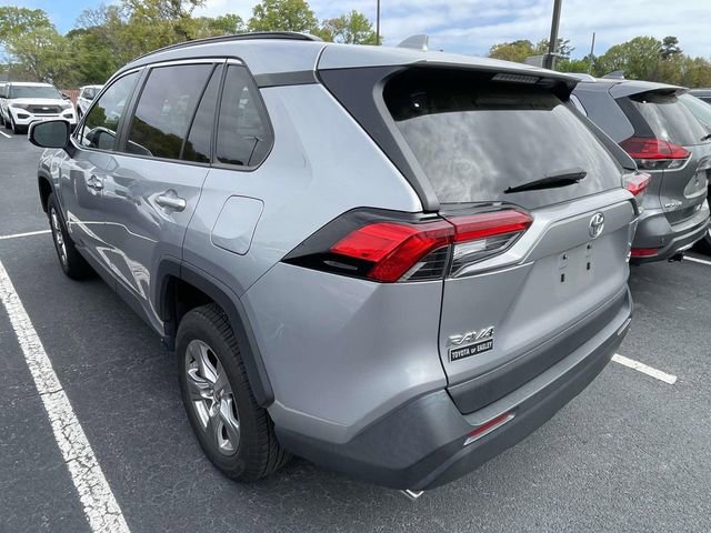 Used 2022 Toyota RAV4 XLE w/ Convenience Package image 7