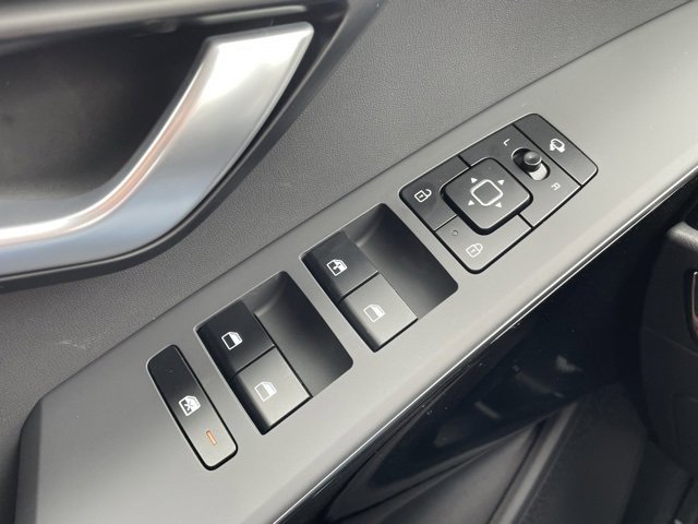 New 2025 Kia Niro EX Touring image 12