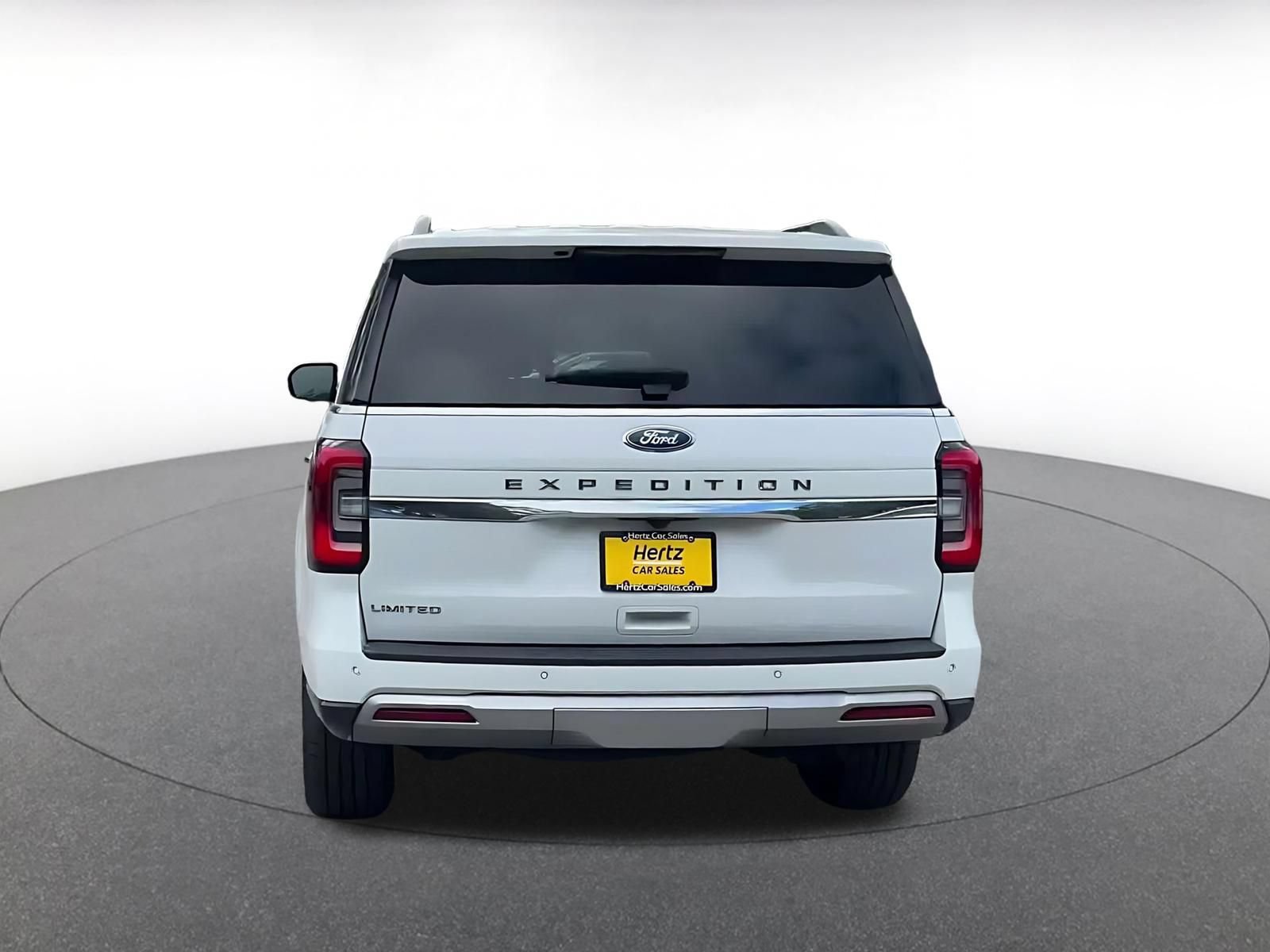 Used 2024 Ford Expedition Limited RWD image 12