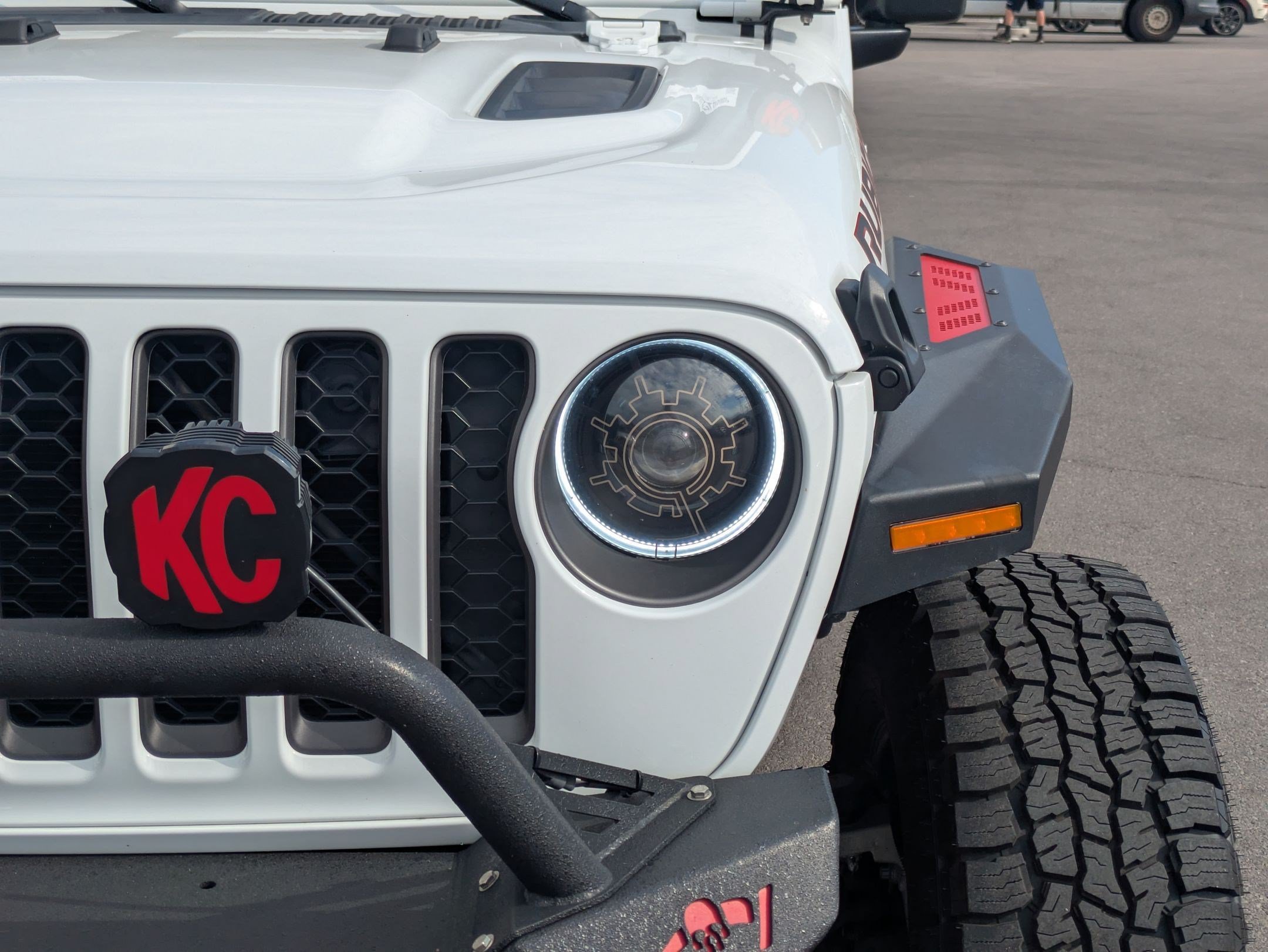 Used 2023 Jeep Gladiator Rubicon w/ Trailer Tow Package AWD/4WD image 13