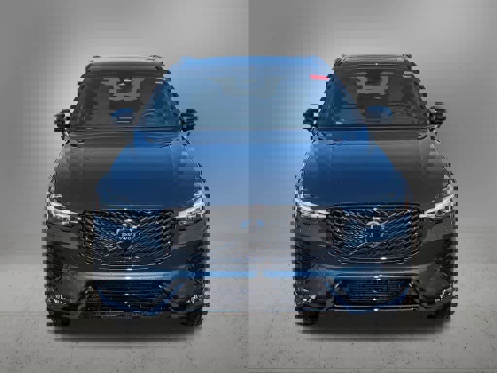 New 2026 Volvo XC60 B5 Core w/ Protection Package Premier image 9