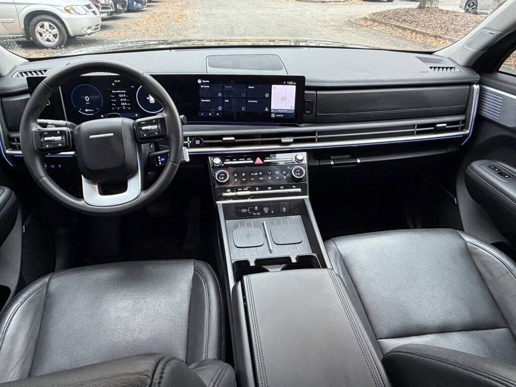 Used 2024 Hyundai Santa Fe Limited image 12