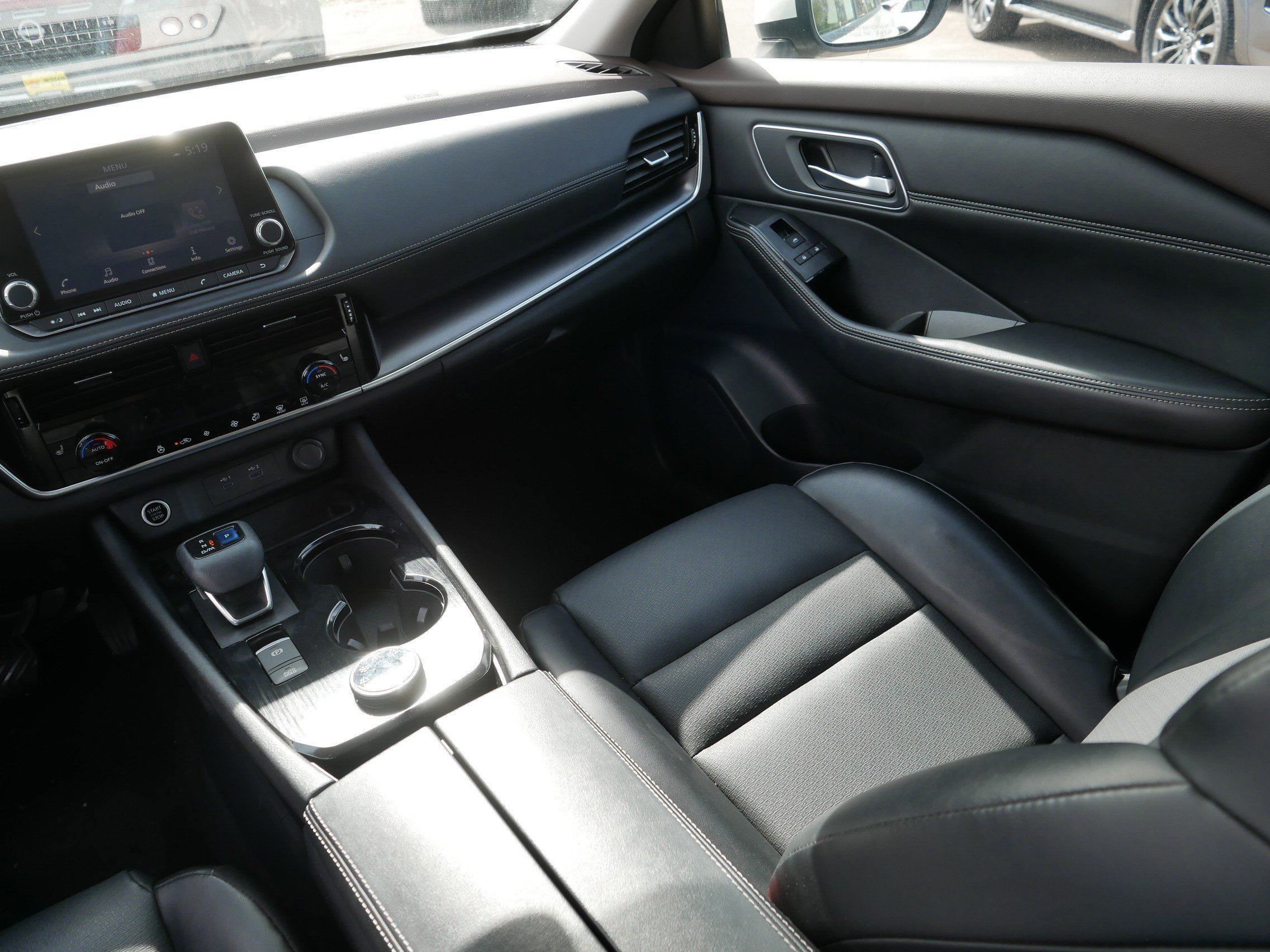 Certified 2021 Nissan Rogue SV w/ Premium Package AWD/4WD image 11