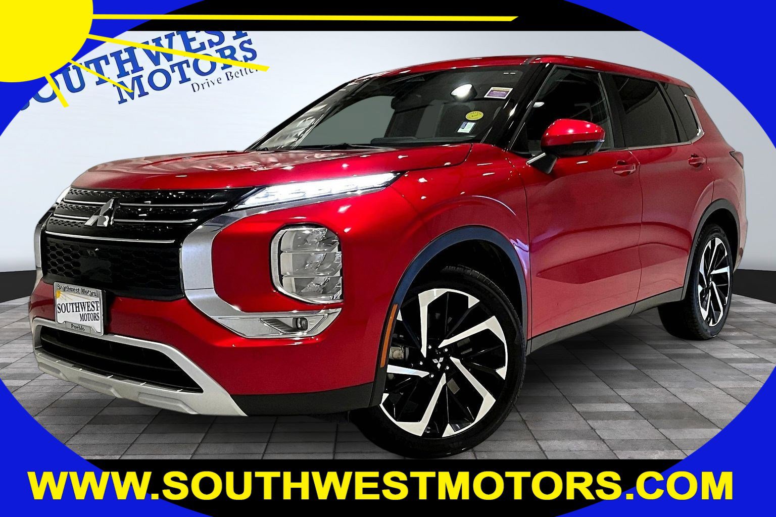 Used 2024 Mitsubishi Outlander SE image 1